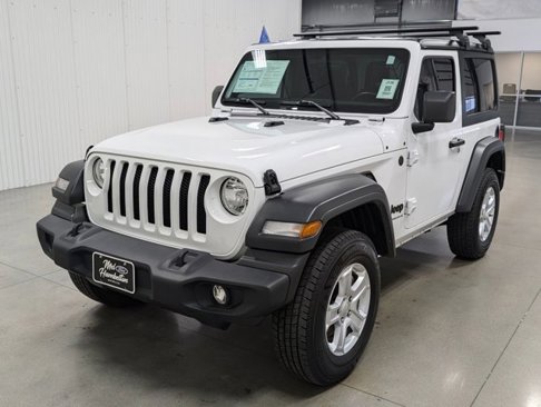 Used 2023 Jeep Wrangler Sport image 4