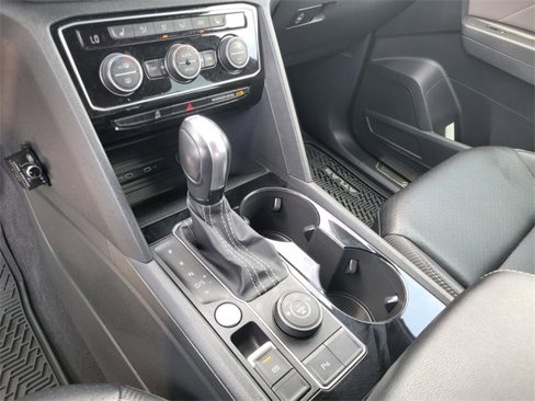 Used 2022 Volkswagen Atlas Cross Sport SE image 33