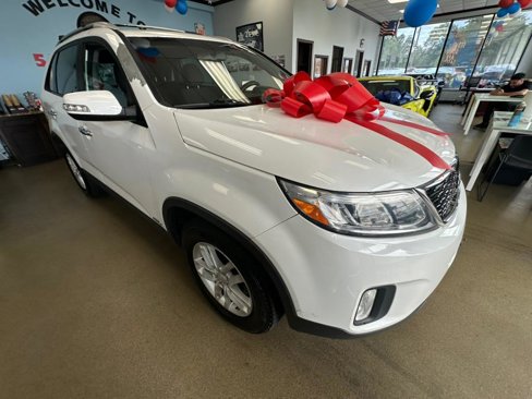 Used 2014 Kia Sorento LX image 15