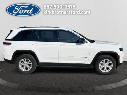 Used 2023 Jeep Grand Cherokee Limited w/ Luxury Tech Group II image 5