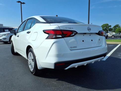 Used 2025 Nissan Versa S w/ Trunk Package image 25