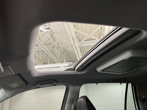 Certified 2020 Honda Pilot Touring image 32
