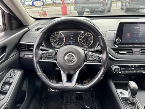 Used 2019 Nissan Altima 2.5 SV image 22