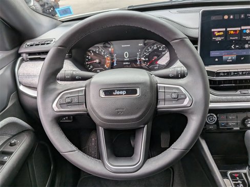 Certified 2023 Jeep Compass Latitude image 12