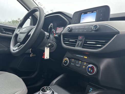 Used 2022 Ford Escape S image 30