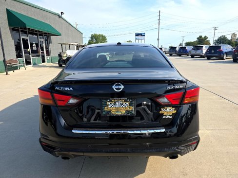 Used 2019 Nissan Altima 2.5 Platinum image 4