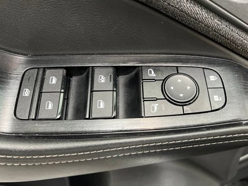 Used 2023 Nissan Rogue SV image 12