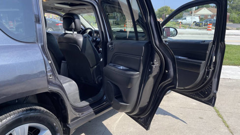 Used 2014 Jeep Compass Latitude w/ Sun/Sound Group image 21
