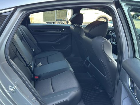 Used 2022 Honda Accord Sport image 11