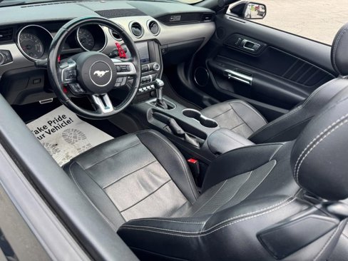 Used 2020 Ford Mustang Premium image 11