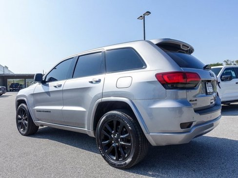 Used 2019 Jeep Grand Cherokee Altitude image 29