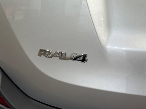 Used 2015 Toyota RAV4 Limited image 15
