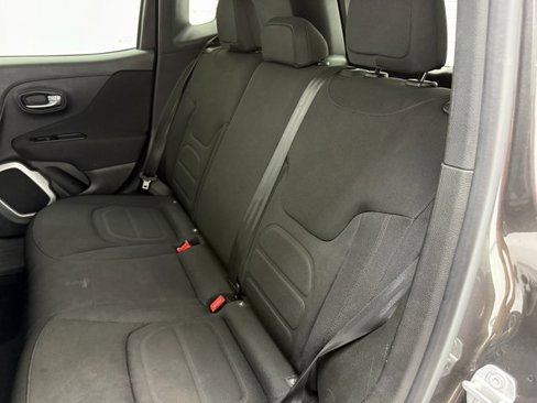 Used 2019 Jeep Renegade Latitude image 34