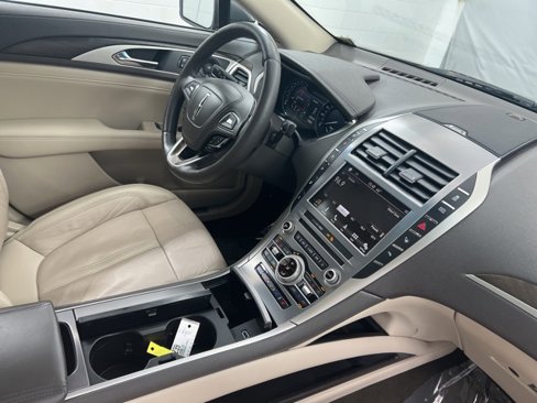 Used 2019 Lincoln MKZ Reserve image 22