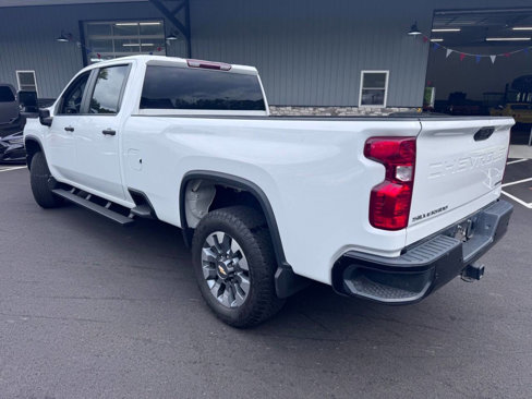 Used 2024 Chevrolet Silverado 2500 Custom w/ Custom Value Package image 4