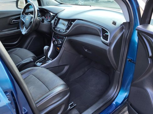Used 2019 Chevrolet Trax LT w/ Driver Confidence Package image 9