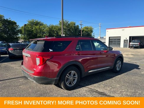 Used 2020 Ford Explorer XLT w/ Equipment Group 202A image 7