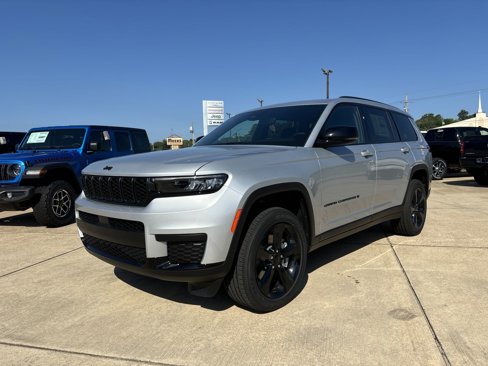 New 2024 Jeep Grand Cherokee L Altitude image 2