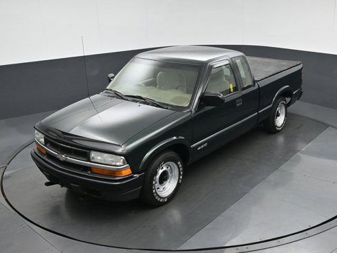 Used 2001 Chevrolet S10 Pickup 2WD Extended Cab w/ Comfort Convenience Pkg image 42