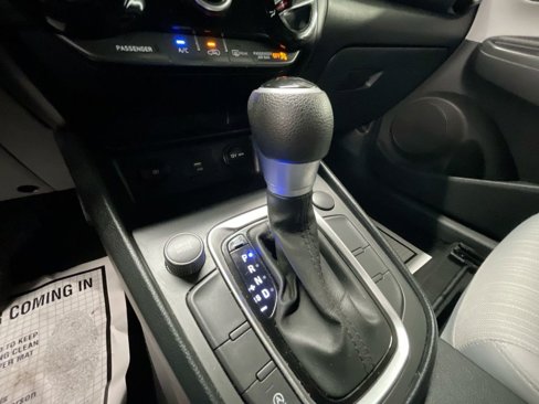 Used 2022 Hyundai Kona SEL image 15