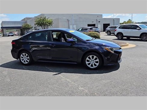 Used 2021 Toyota Corolla LE image 46
