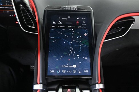 Used 2024 Ferrari Roma Spider image 16