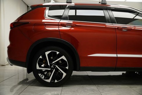 Used 2022 Mitsubishi Outlander SE image 11