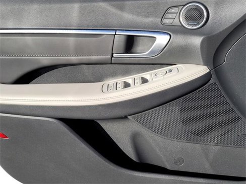 Used 2022 Hyundai Sonata Limited w/ Cargo Package image 15