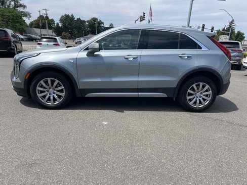 Used 2023 Cadillac XT4 Premium Luxury image 4
