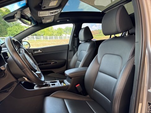 Used 2022 Kia Sportage Nightfall Edition w/ Nighfall AWD Premium Package image 17