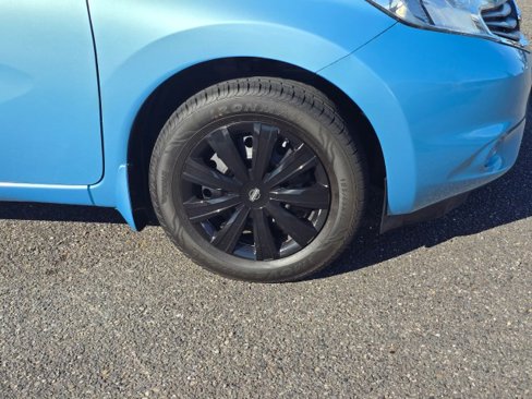 Used 2015 Nissan Versa Note SV image 2
