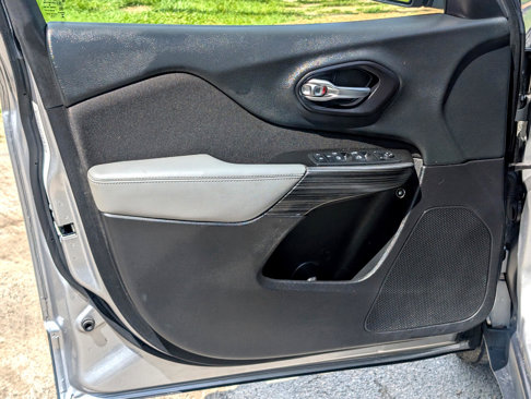 Used 2014 Jeep Cherokee Latitude image 15