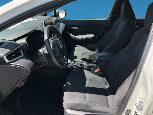 Used 2021 Toyota Corolla SE image 2