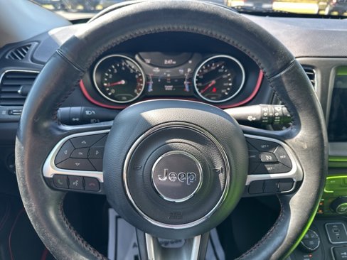 Used 2018 Jeep Compass Trailhawk w/ Navigation Group image 19