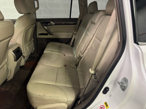 Used 2011 Lexus GX 460 image 6