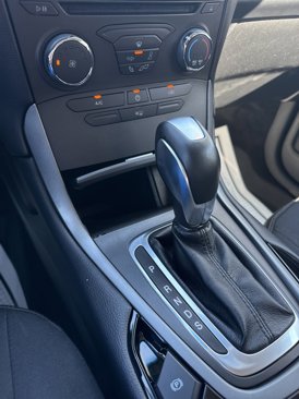 Used 2018 Ford Edge SE image 24