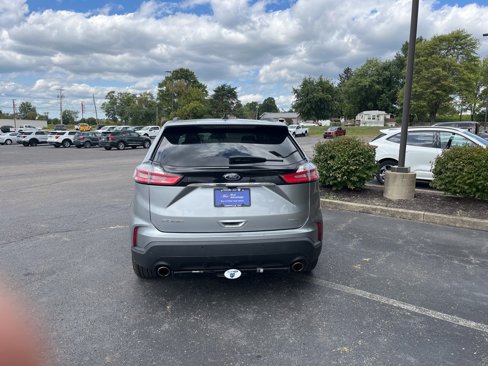 Certified 2020 Ford Edge SE image 7