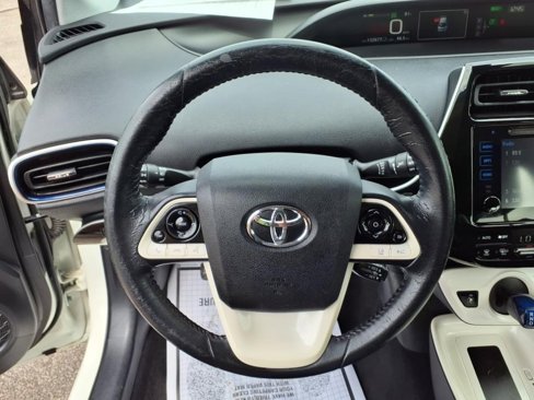 Used 2016 Toyota Prius Three Touring image 13