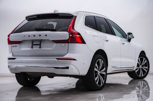 Used 2022 Volvo XC60 T8 Inscription w/ Advanced Package image 8