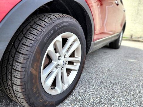 Used 2014 Ford Explorer XLT image 24