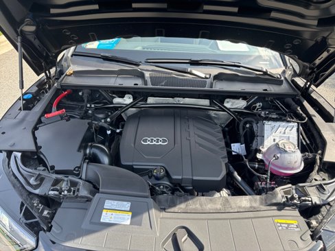 Certified 2025 Audi Q5 2.0T Premium Plus image 16