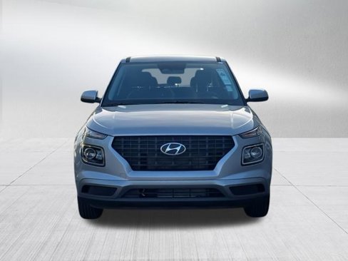 New 2025 Hyundai Venue SE image 2