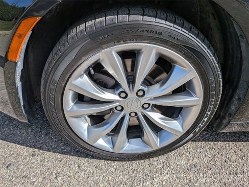 Used 2016 Chrysler 200 S w/ Navigation & Sound Group I image 33