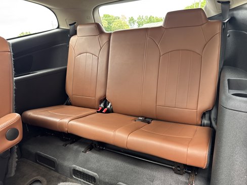 Used 2017 Chevrolet Traverse Premier image 11