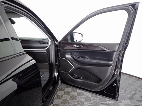 Used 2022 Jeep Grand Cherokee L Laredo w/ Luxury Tech Group I image 35