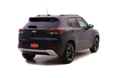 Used 2021 Chevrolet TrailBlazer LT w/ Convenience Package image 2