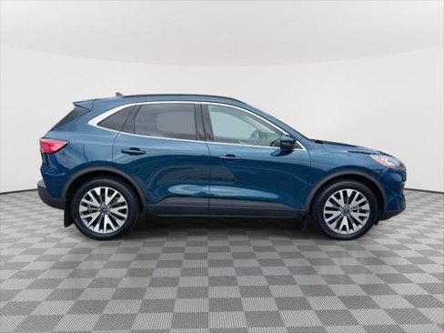 Used 2020 Ford Escape Titanium image 8