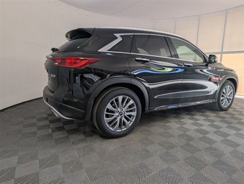 New 2025 INFINITI QX50 Luxe image 10