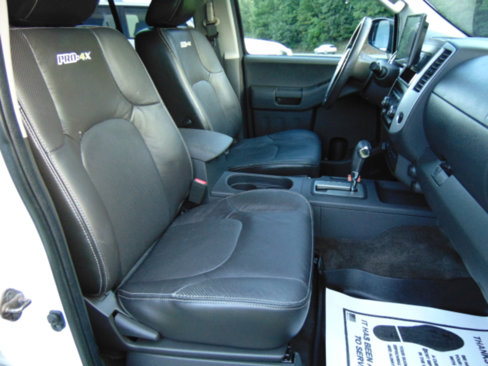 Used 2015 Nissan Xterra PRO-4X w/ Pro-4x Leather Package image 6