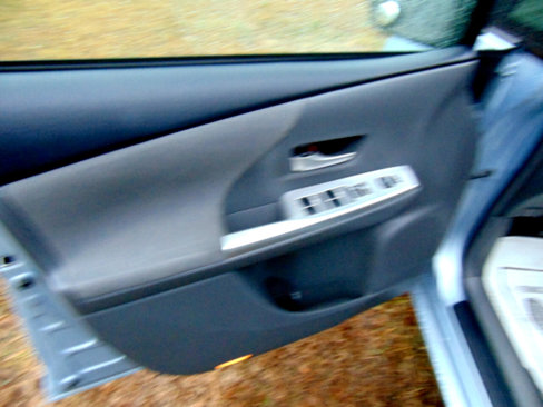 Used 2012 Toyota Prius V Two image 12